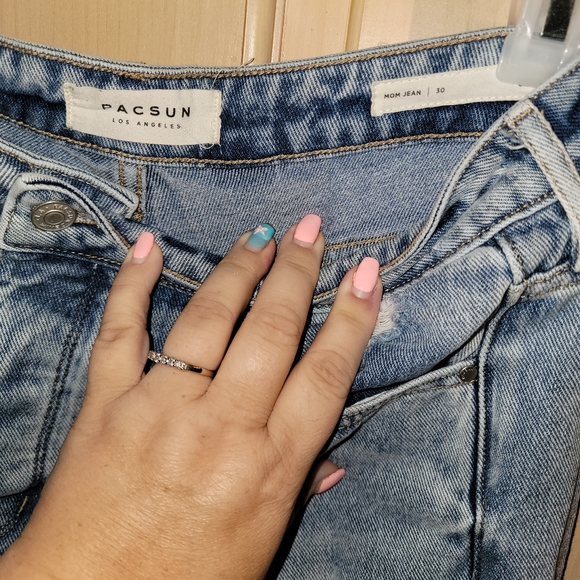 Misses sz 30 Pacsun Mom Capris Cropped Jeans Cute Distressed - Picture 9 of 12